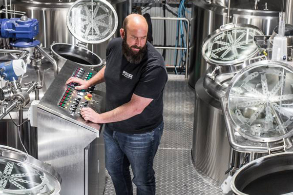 Pioneer-Brewing-Co-=-Pete